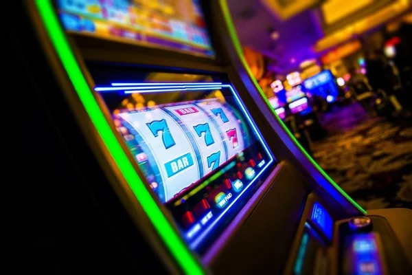 semok4d platform interface showing casino and sportsbook options